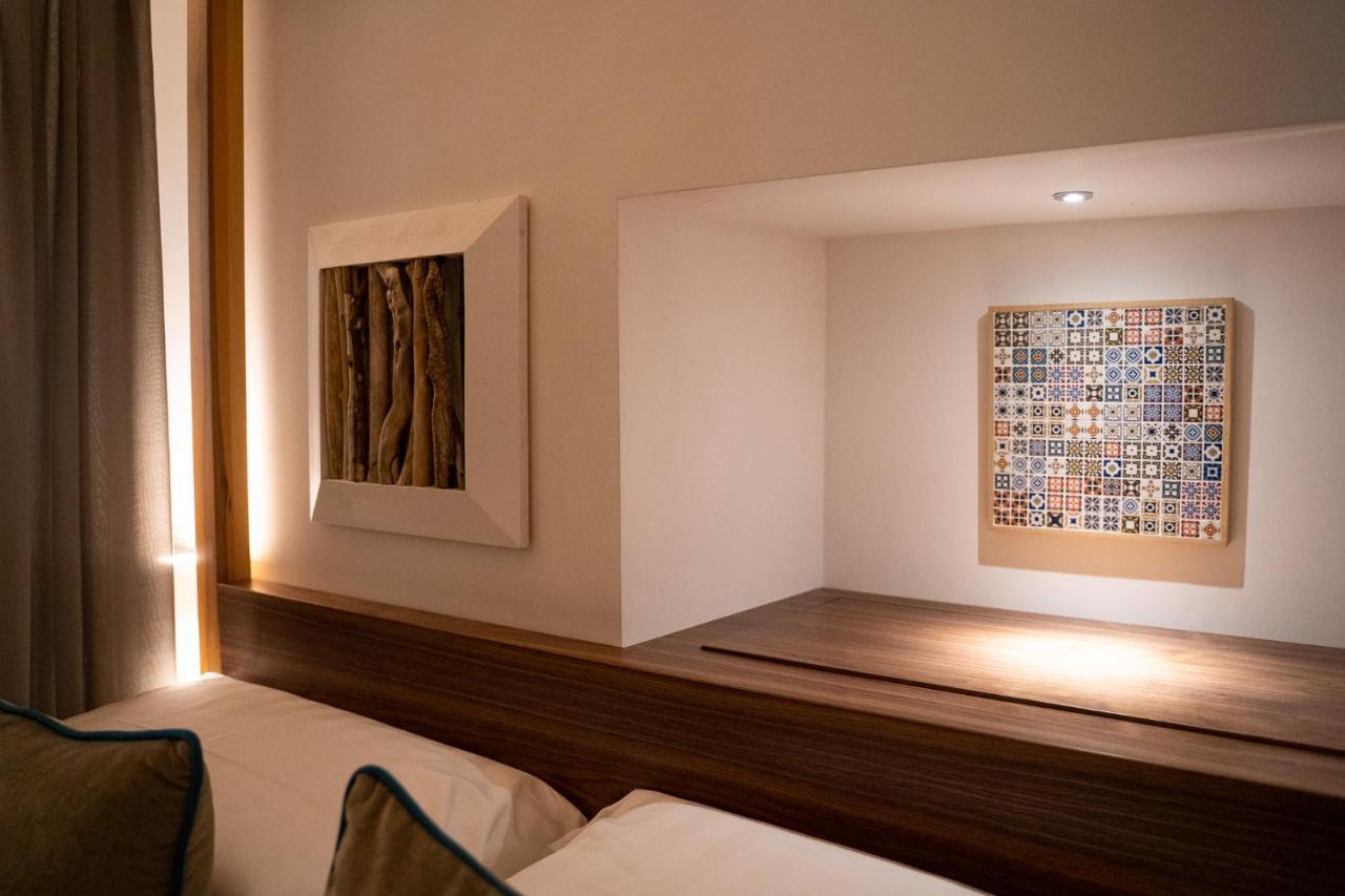 B-Welcome Rooms Of Charme E Relax Полиньяно-а-Маре Экстерьер фото