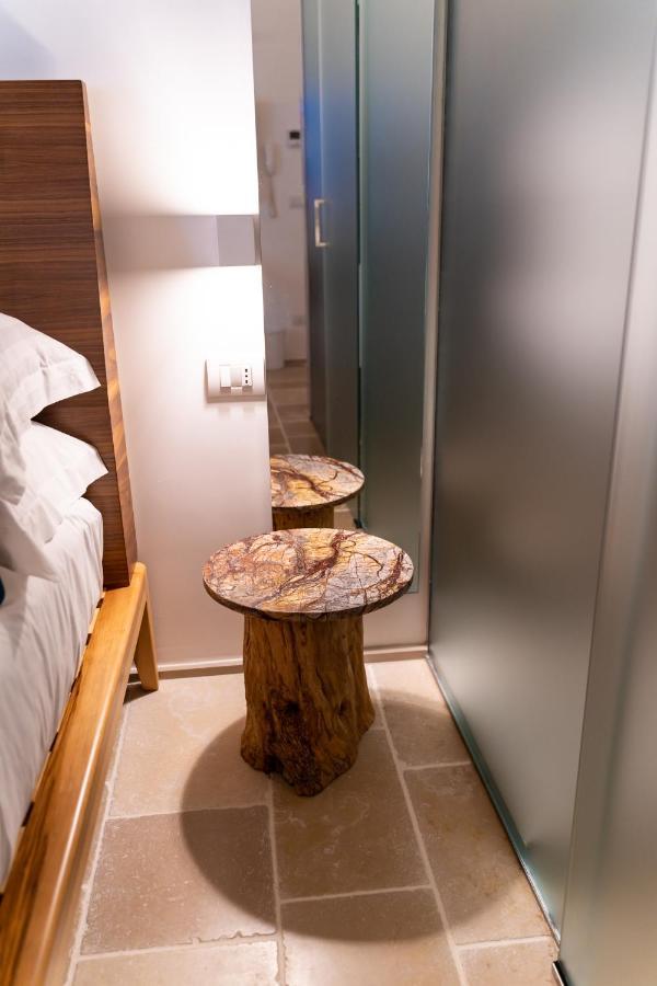 B-Welcome Rooms Of Charme E Relax Полиньяно-а-Маре Экстерьер фото