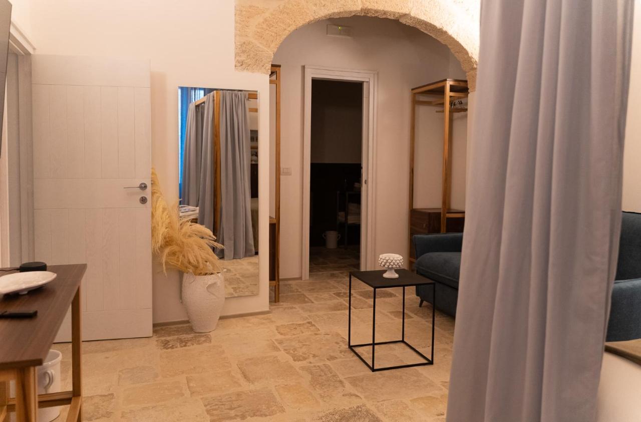 B-Welcome Rooms Of Charme E Relax Полиньяно-а-Маре Экстерьер фото
