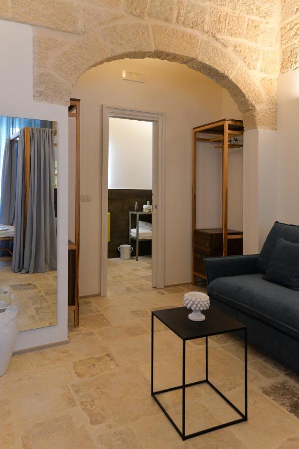 B-Welcome Rooms Of Charme E Relax Полиньяно-а-Маре Экстерьер фото
