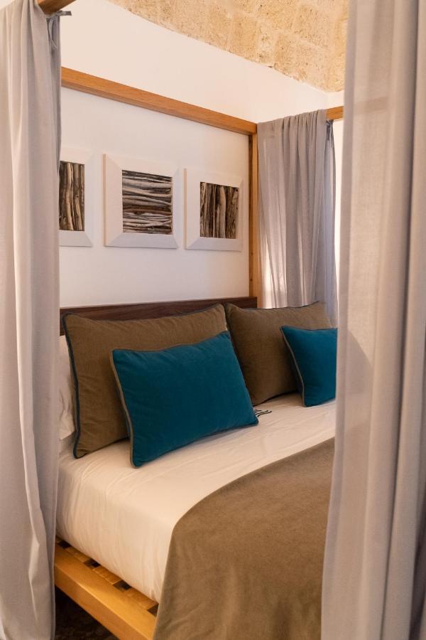 B-Welcome Rooms Of Charme E Relax Полиньяно-а-Маре Экстерьер фото